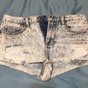 Dazzled jean shorts